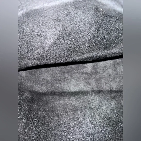 TOD’s black Pebbled Leather bag with dark gray Suede Interior.  Meas. 15 x 9in - Picture 3 of 16